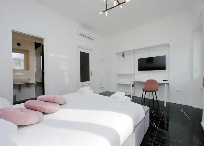 Affittacamere La Casa Di Flavia 4*